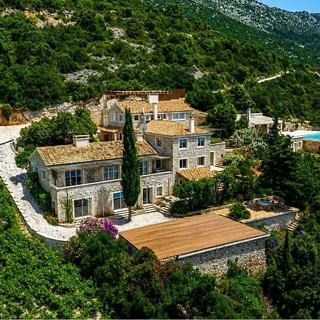 Luxurious In *
