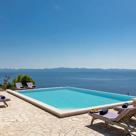 Luxurious In Holiday home