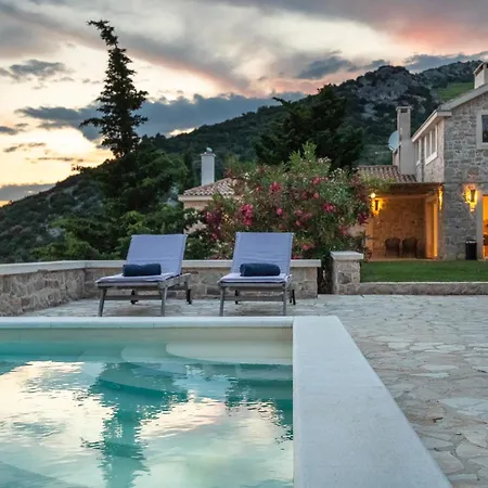 Holiday home Luxurious In *