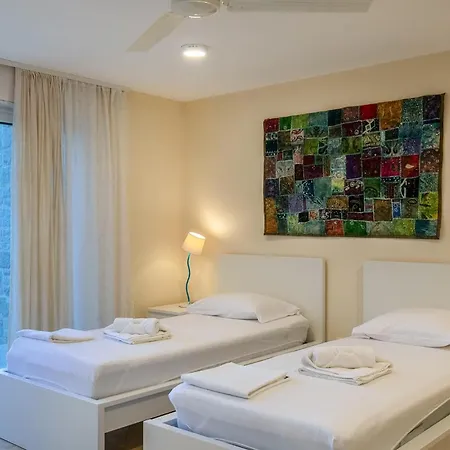 Holiday home Luxurious In *